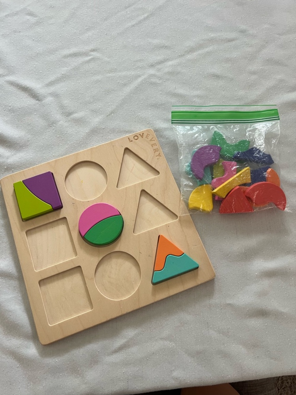 Lovevery Wooden Shape Puzzle with Multicolor Pieces